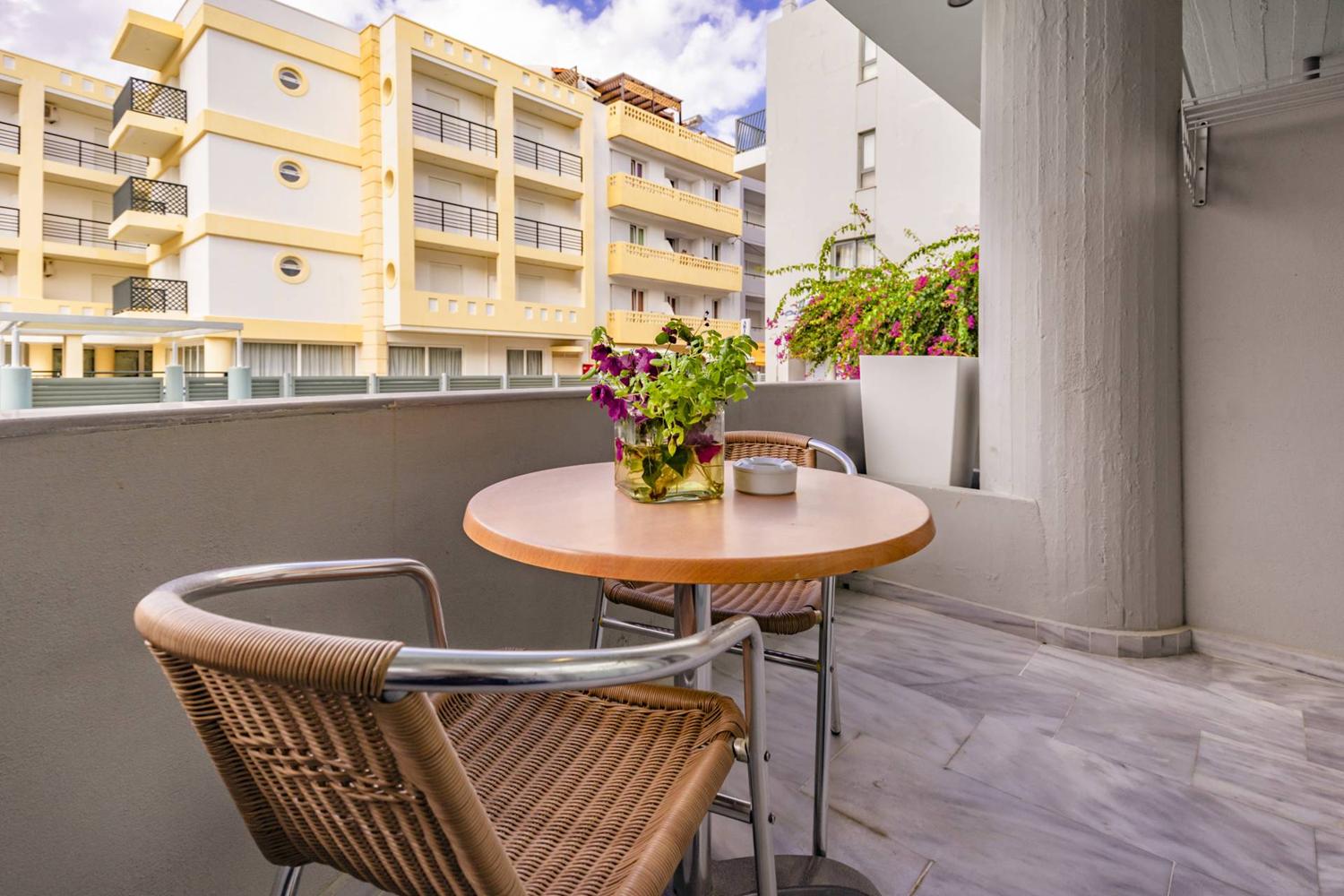 Alia Beach Hotel