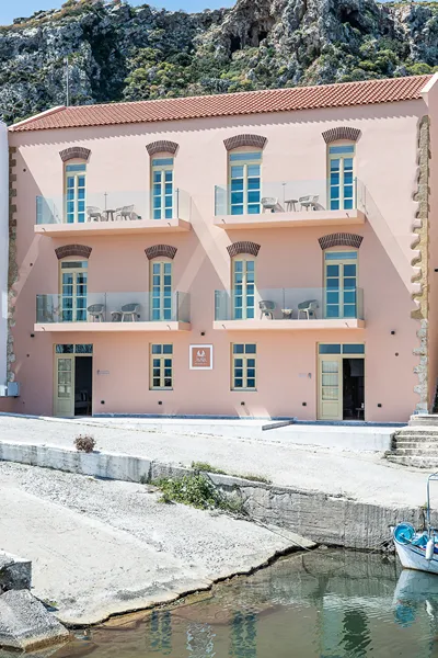 Avra Apartments Kolymbari Harbour