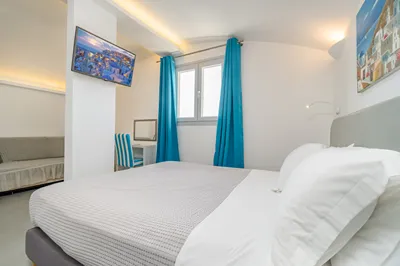 Central Fira Suites