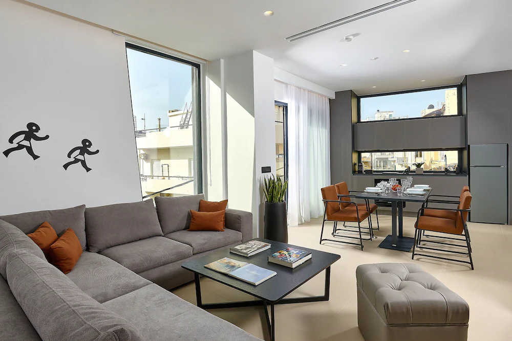 City Lion Apartments & Lofts