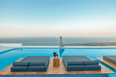 Oyster Luxury Suites