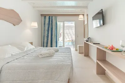 ALOE HOTEL - Adults Only 18+