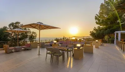 RAHONI CRONWELL HOTEL