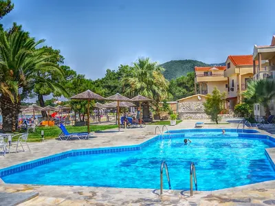 Rachoni Bay Resort