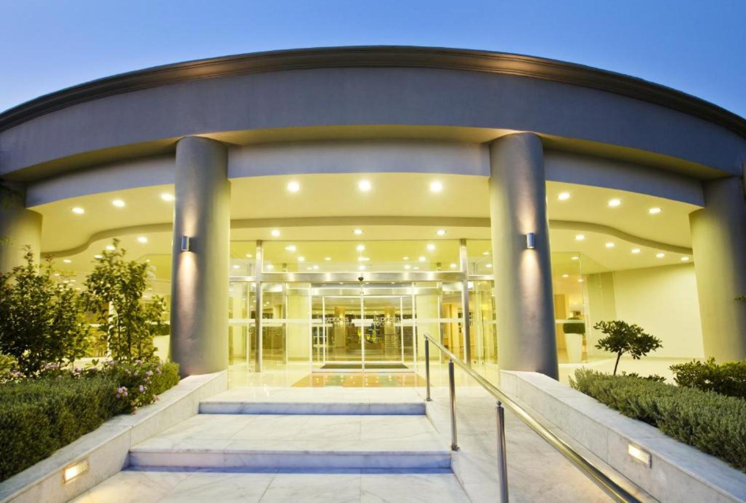 Kipriotis Maris Suites by Anayia All Inclusive Resorts