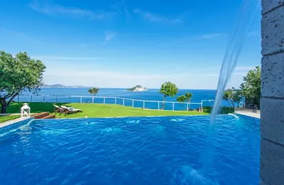 Avra Villa