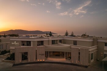 Vantaris Palace Hotel