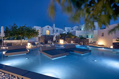 Nova Luxury Suites Santorini