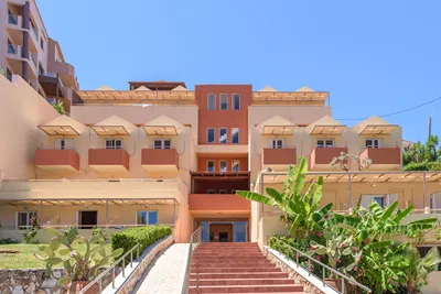 THEO HOTEL