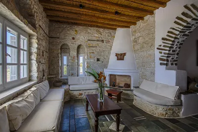 Anthemion Paros – Villas & Suites