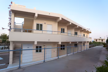 Amaryllis Beach Front Hotel