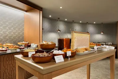 Zeus Wyndham Grand Athens