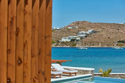 Mykonos Waves