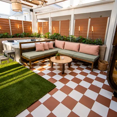 Elle Rooms & Suites