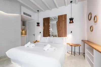 Blue Carpet Luxury Suites