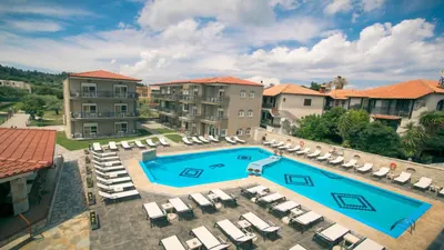 Royal Hotel Polichrono