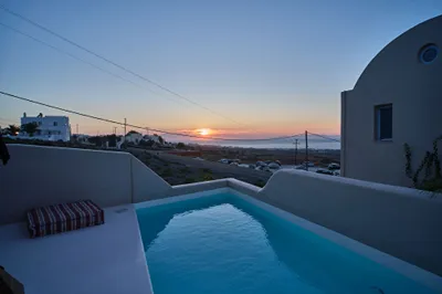 Pink Freud Villas
