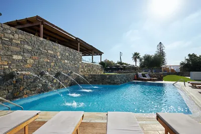 Amounda Bay Hotel