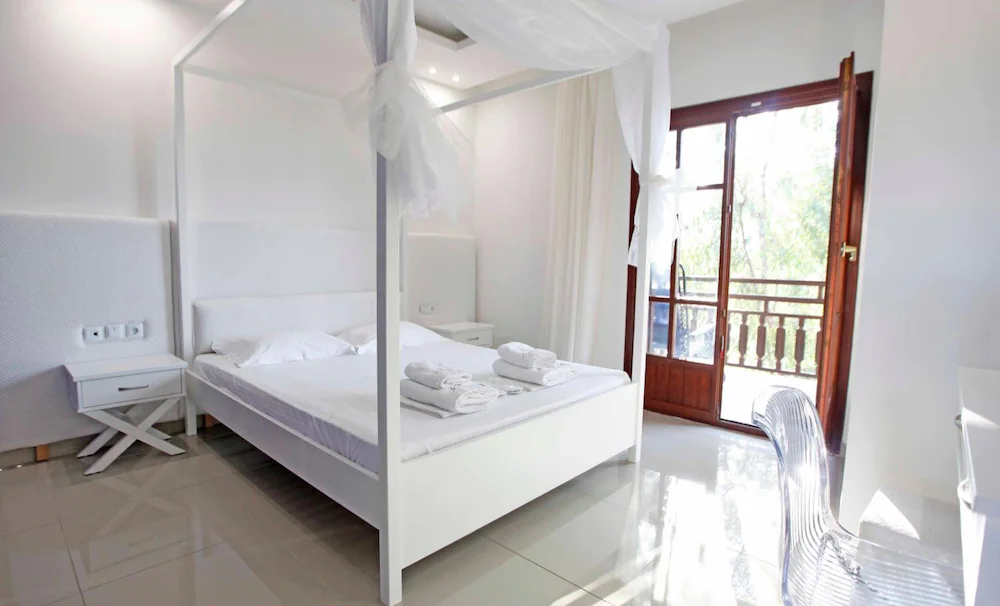 HOTEL MACEDON