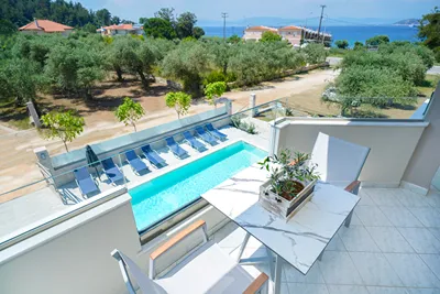 Iliomagic Luxury Suites