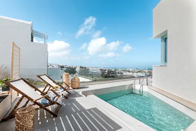 Santo Bloom Luxury Suites