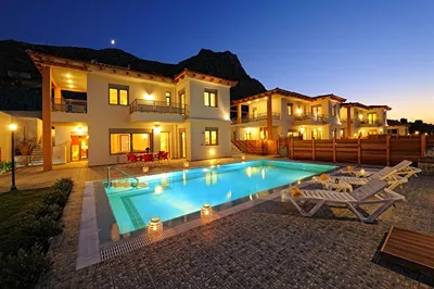 Danae's Luxury Villas