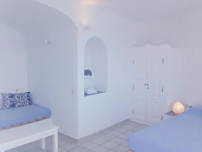 Altana Cliffside Villas Santorini