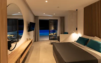 Zoes Hotel