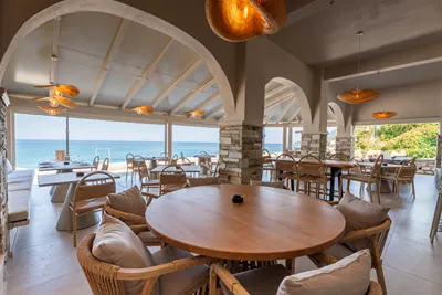 Kelly Beach Hotel