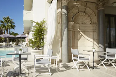 Mon Repos Palace