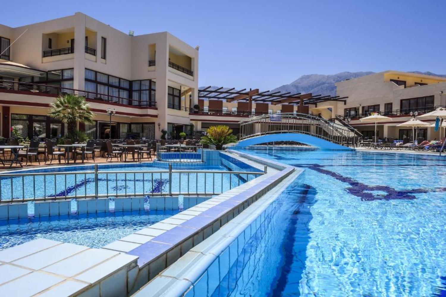 Vantaris Palace Hotel