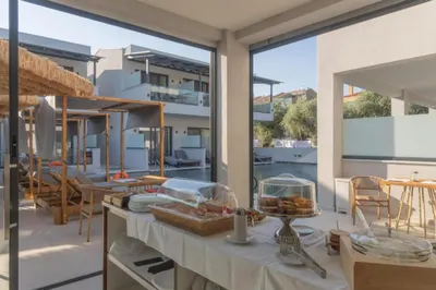 Alora Luxury Suites