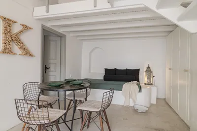 Kampanario Villa Santorini