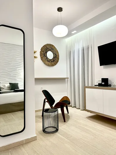 Bruskos Hotel & Suites