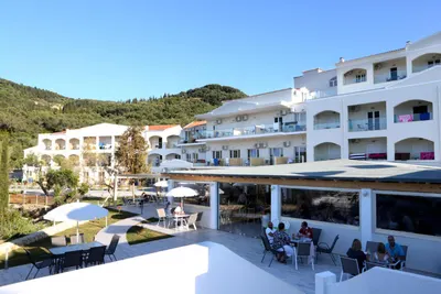 Ninos Saint George Palace Hotel