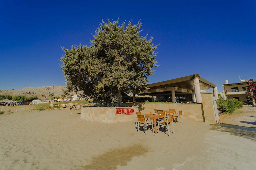 Amaryllis Beach Front Hotel