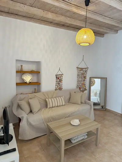 Nesa Paros