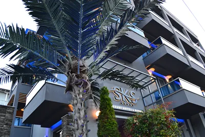 SKS Luxury Suites & Rooms