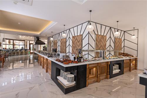 Delfina Art Resort Hotel