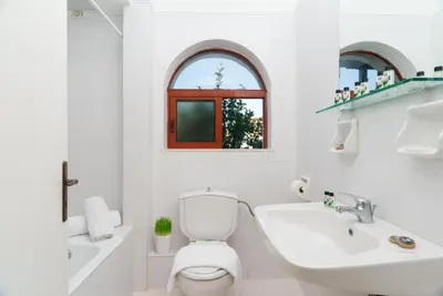 Golden Coast Suites