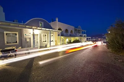 Erato Apartments Firostefani