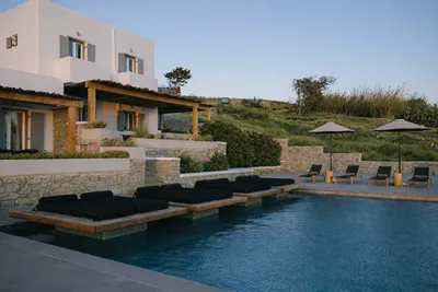 Evi Suites & Villas