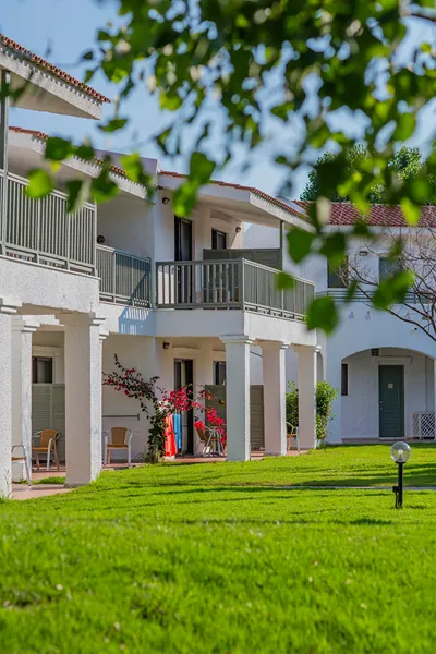 Golden Coast Hotel & Bungalows