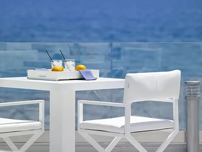 Dimitra Beach Hotel & Suites