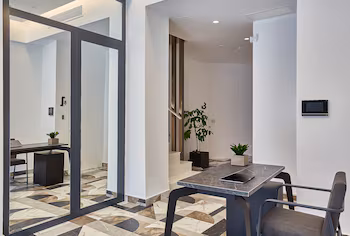 City Lion Apartments & Lofts