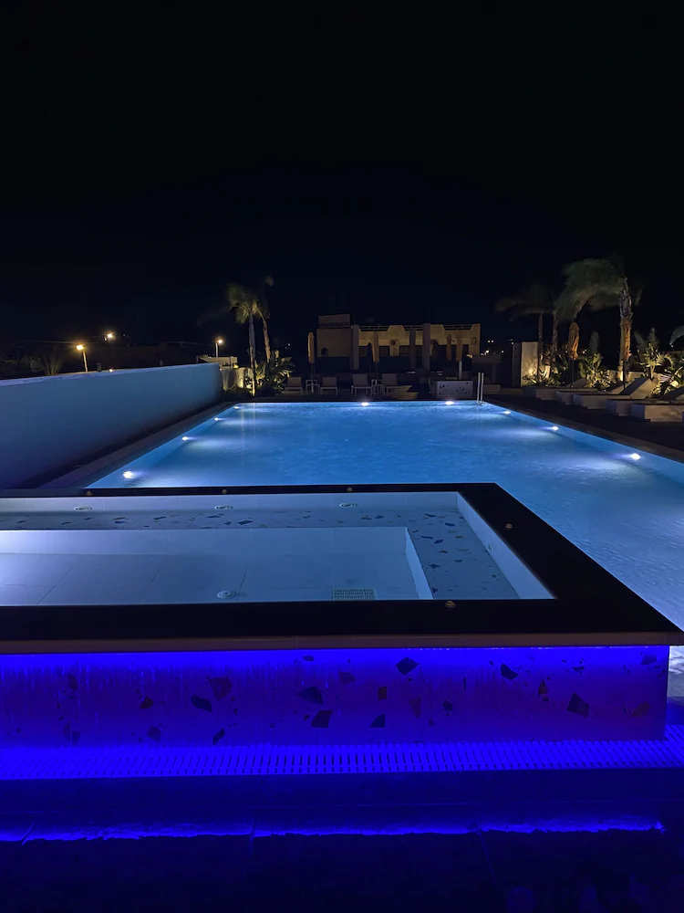 Mazoren Art Hotel