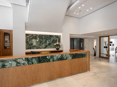 Avra City Hotel