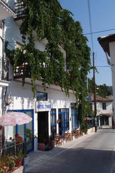 Theo Hotel