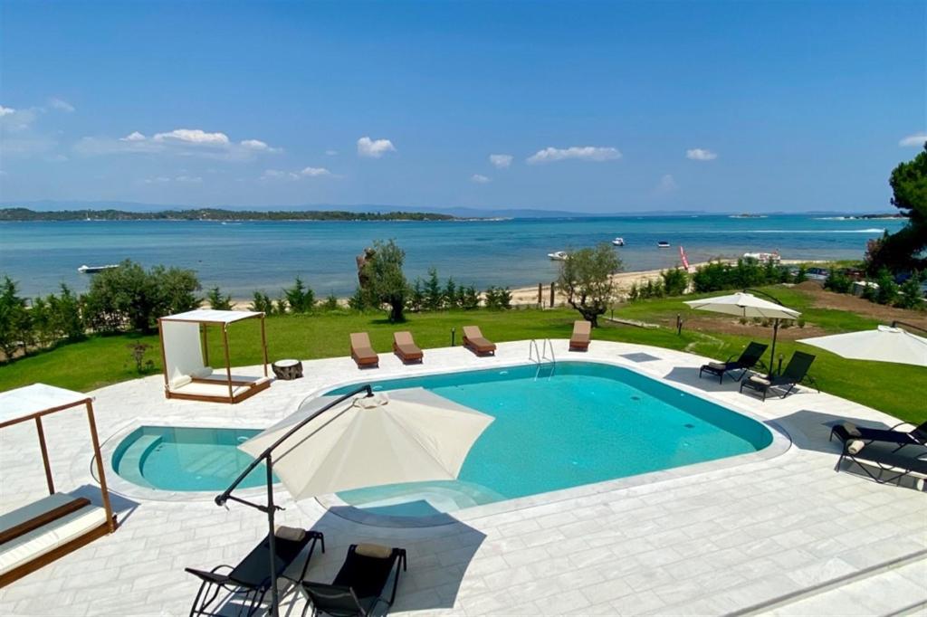 ANEMOLI LUXURY VILLA