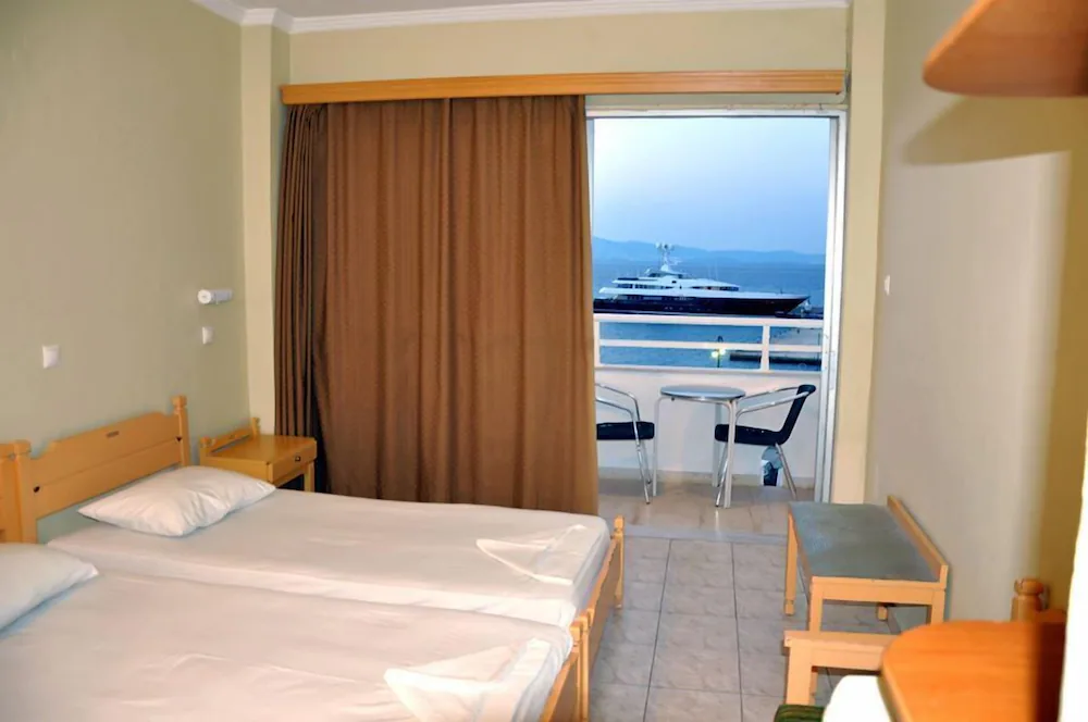Zephyros Hotel
